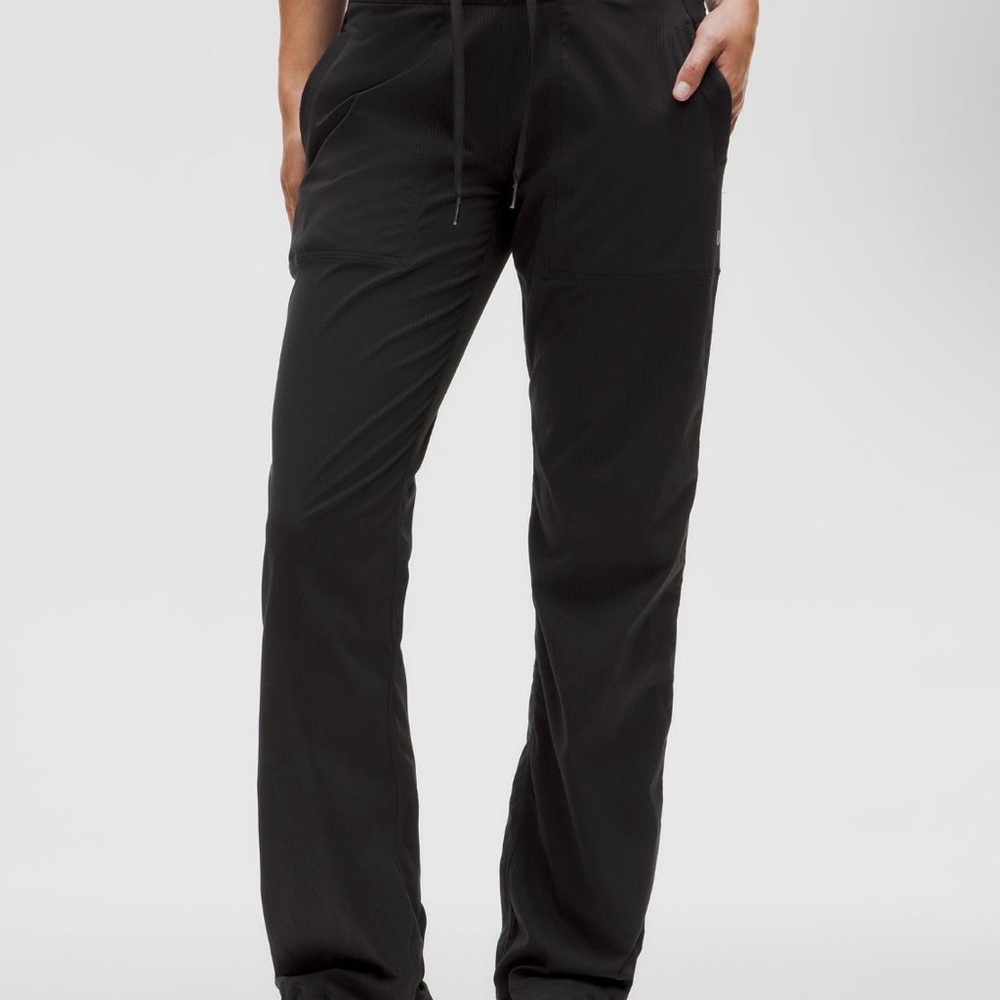 Lululemon Dance Studio Mid-Rise Pant Regular, Size 2, Black